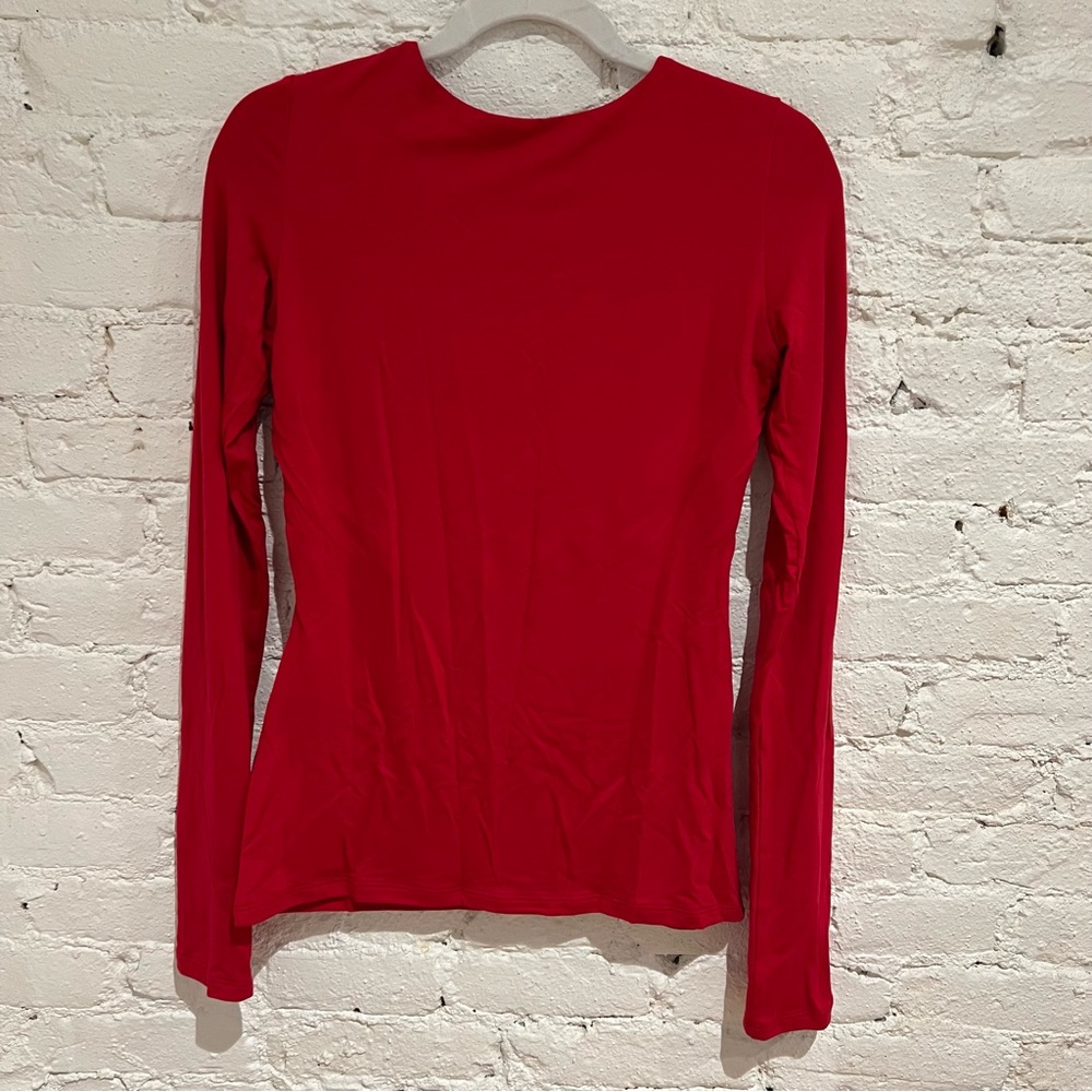 Red top - Picture 2 of 3